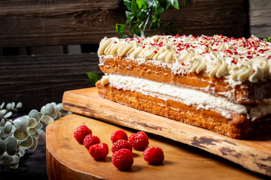 Sharing Victoria Sponge